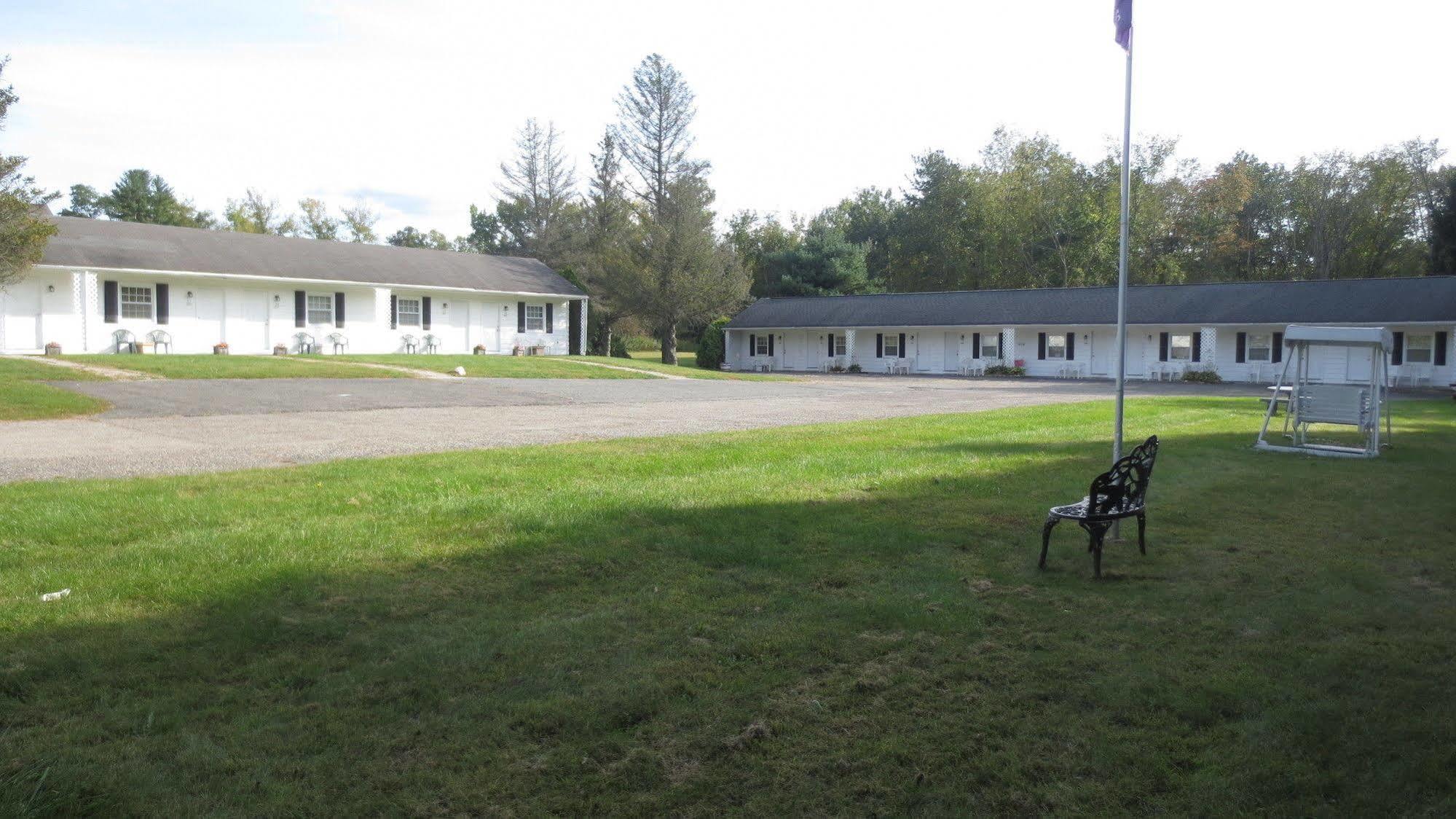 Villager Motel Williamstown Exteriör bild